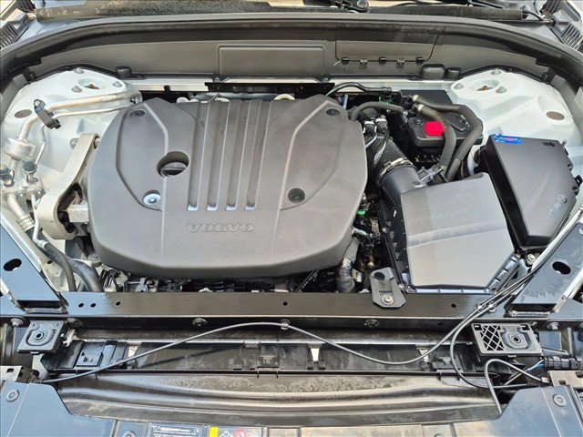 Used 2025 Volvo XC60 B5 Plus w/ Protection Package Premier AWD/4WD image 24