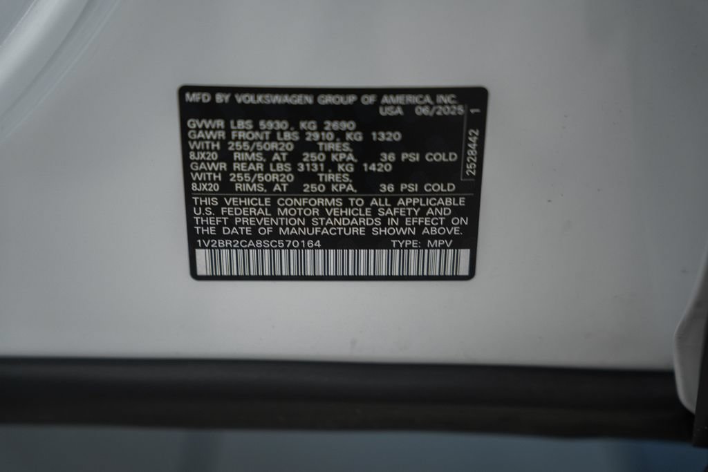 Used 2025 Volkswagen Atlas SEL AWD/4WD image 39