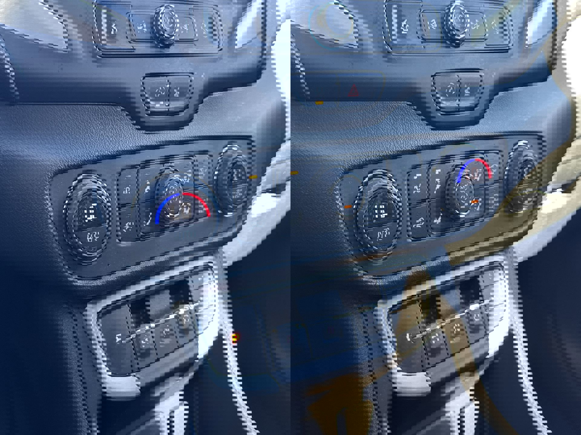 Certified 2023 GMC Terrain SLE w/ Driver Convenience Package image 17