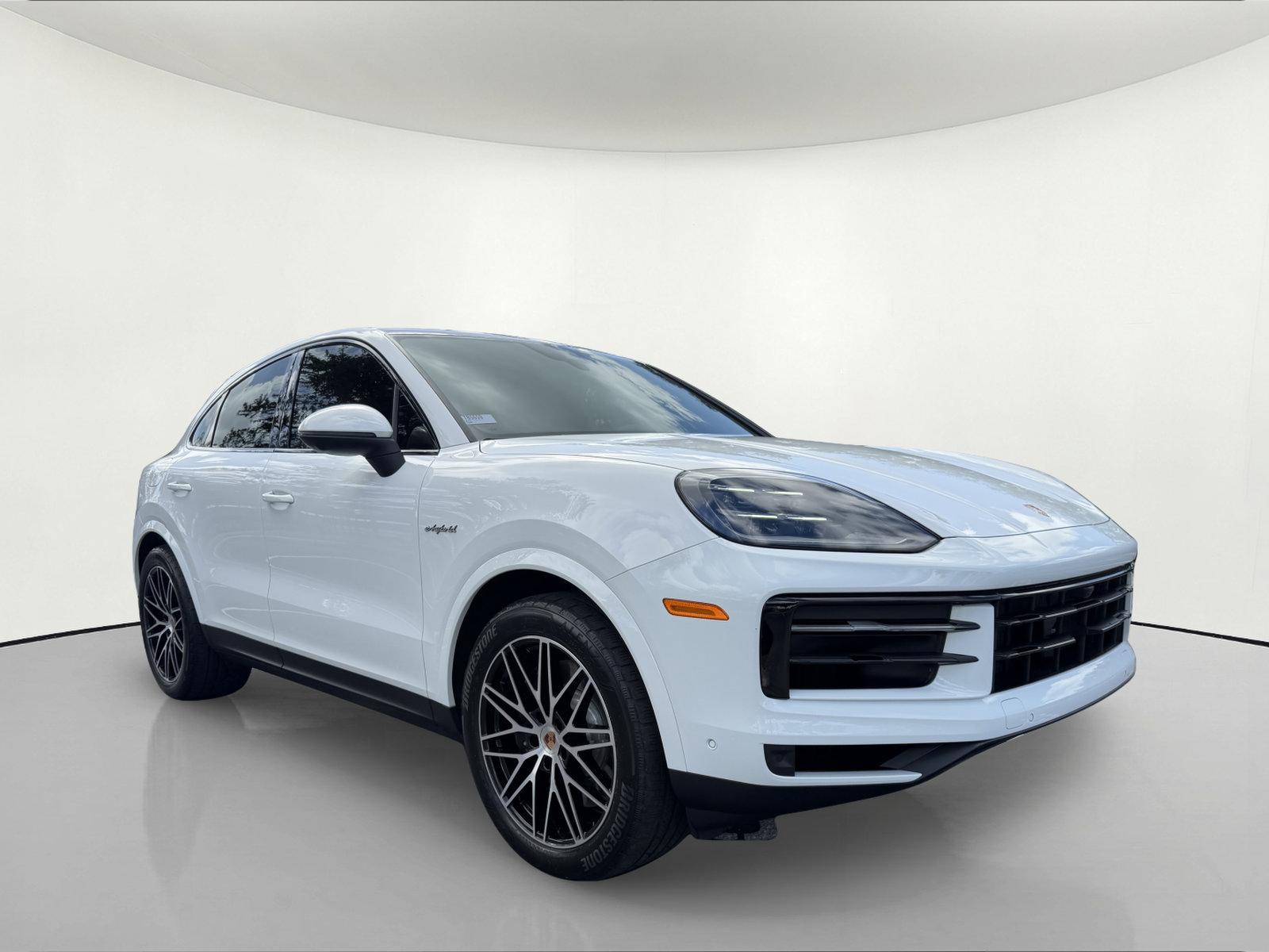 Certified 2025 Porsche Cayenne E-Hybrid Coupe AWD/4WD image 7