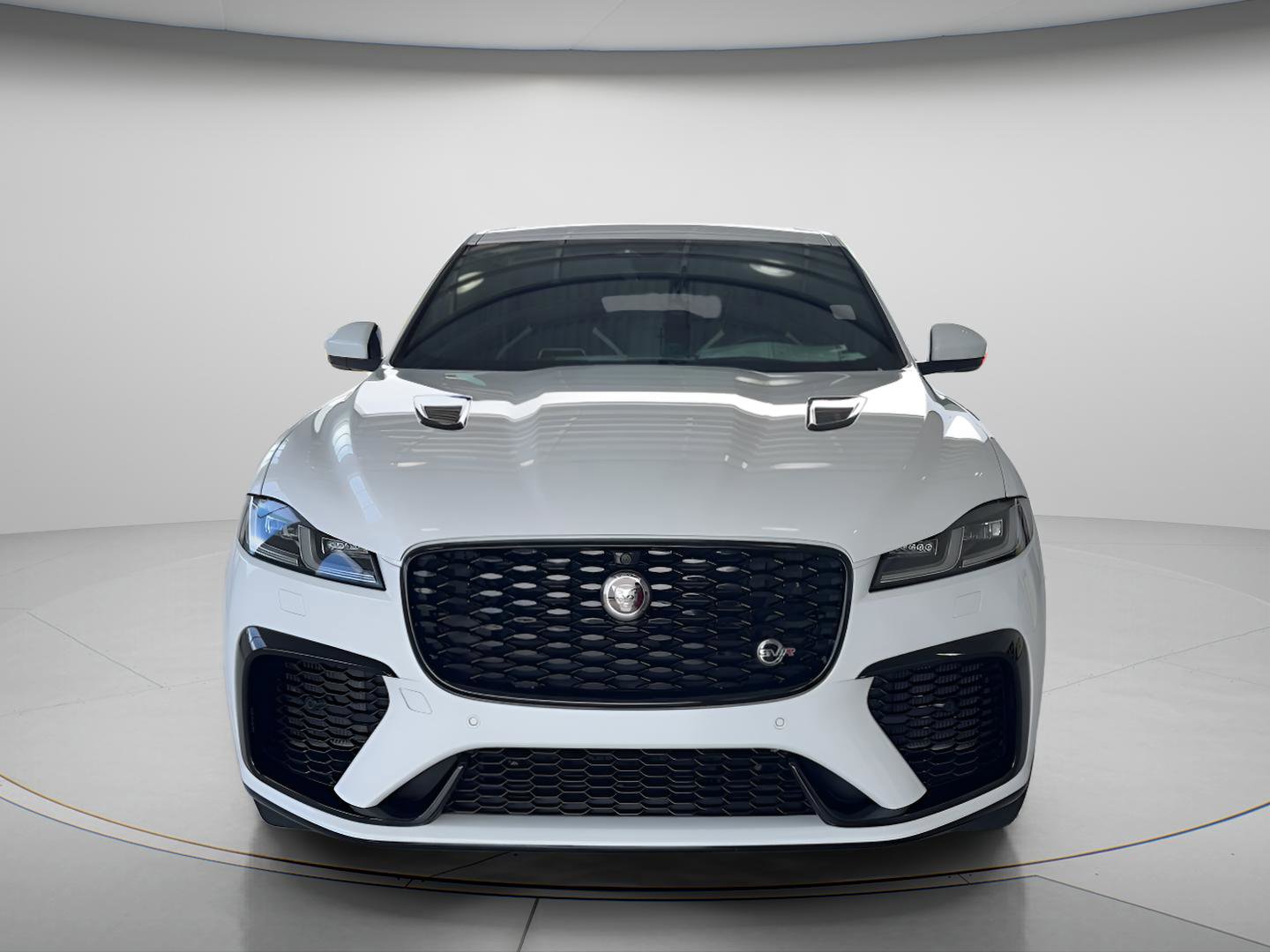 Used 2022 Jaguar F-PACE SVR AWD/4WD image 15