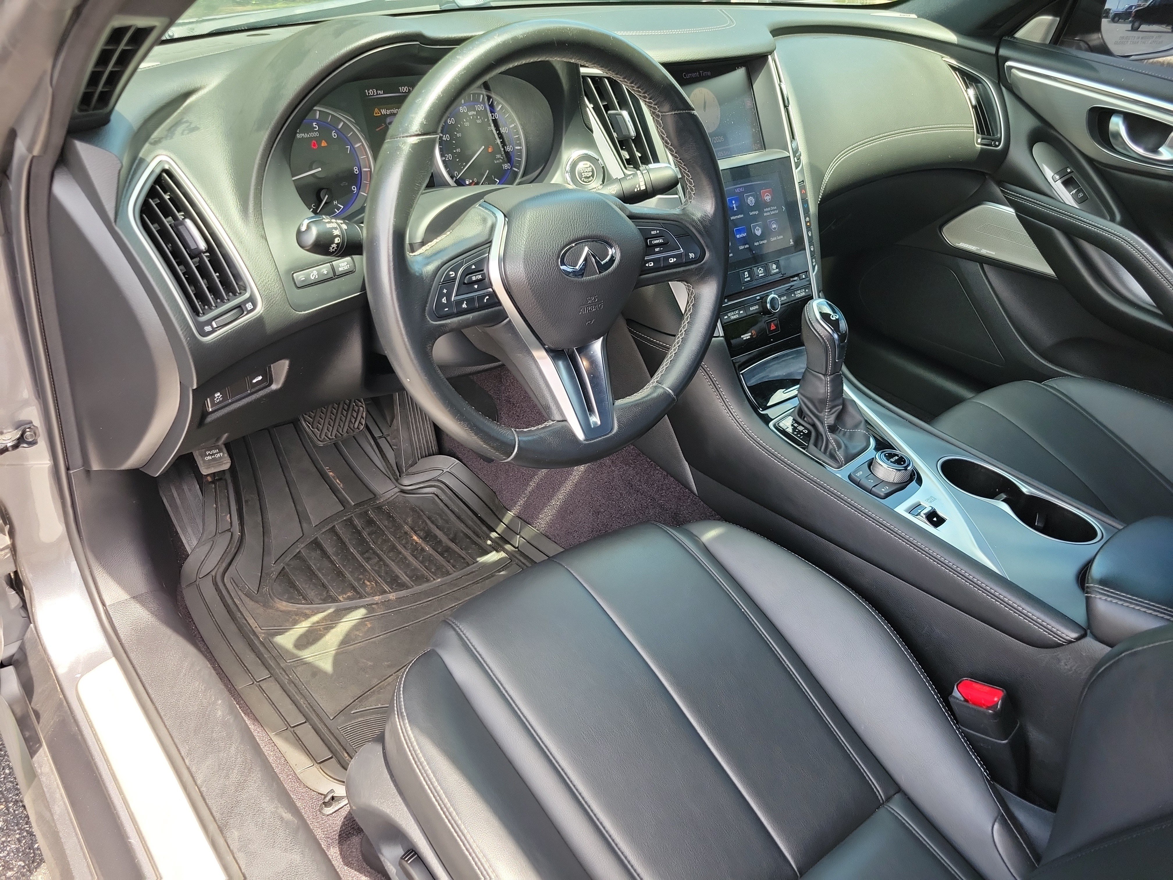Used 2018 INFINITI Q60 3.0t Luxe RWD image 4