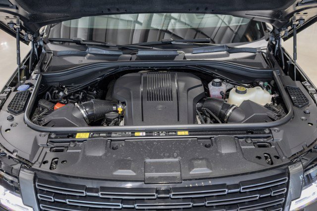 Used 2025 Land Rover Range Rover Autobiography image 21