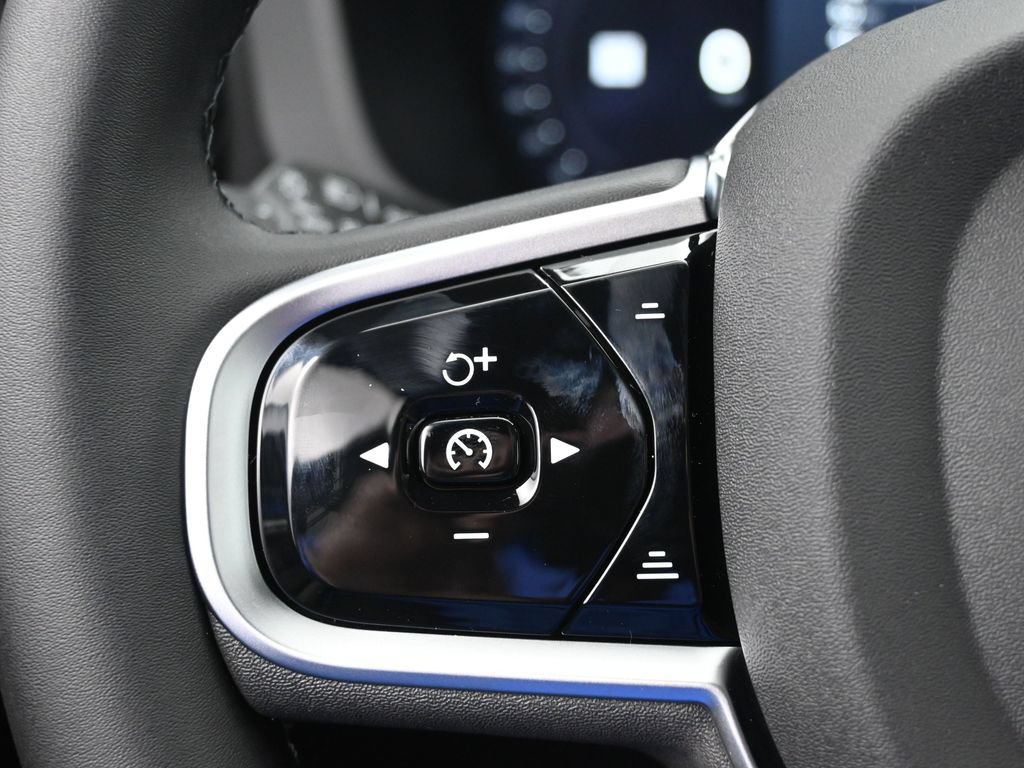 New 2026 Volvo XC60 B5 Plus w/ Protection Package Premier AWD/4WD image 11