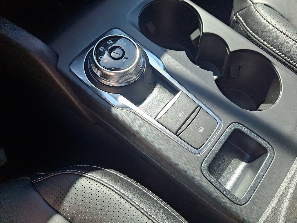 New 2025 Ford Escape SE w/ PHEV Premium Package FWD image 13