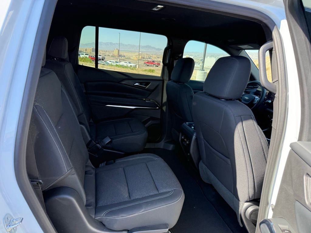 New 2026 Chevrolet Traverse LT image 16