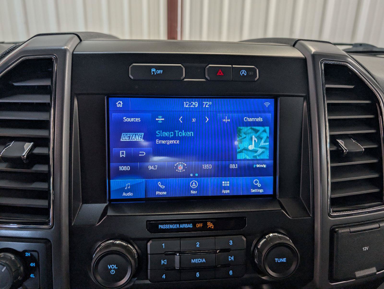 Used 2019 Ford F150 XLT w/ Equipment Group 302A Luxury AWD/4WD image 26