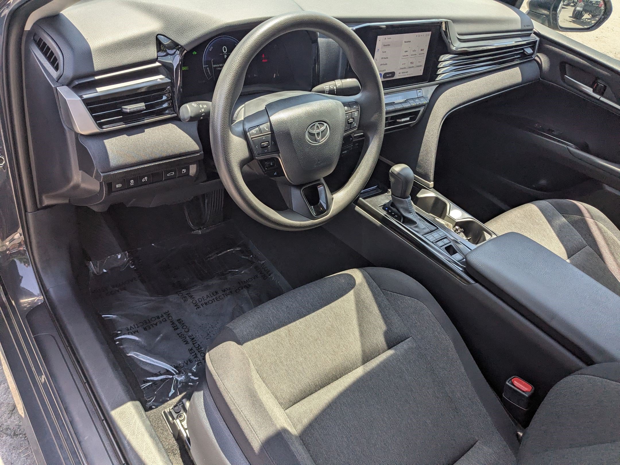 Used 2025 Toyota Camry LE FWD image 17