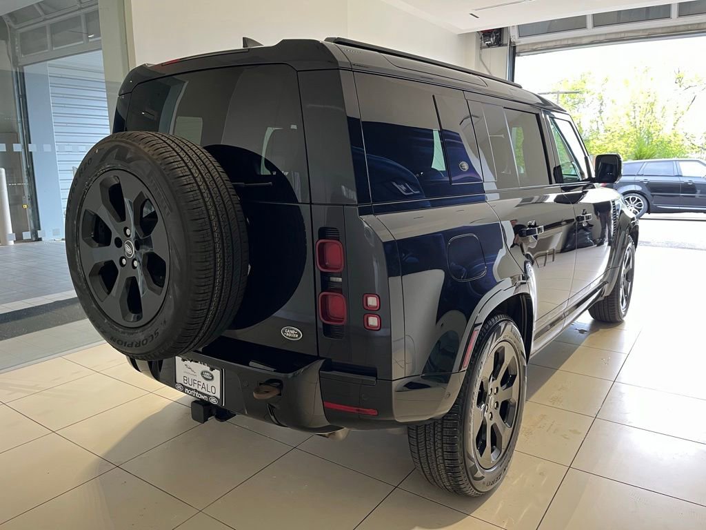 Certified 2023 Land Rover Defender 110 X-Dynamic SE AWD/4WD image 6
