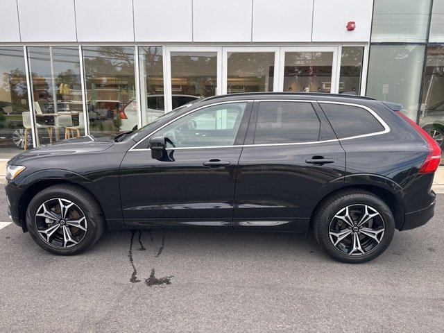 Certified 2022 Volvo XC60 B5 Momentum w/ Advanced Package image 2