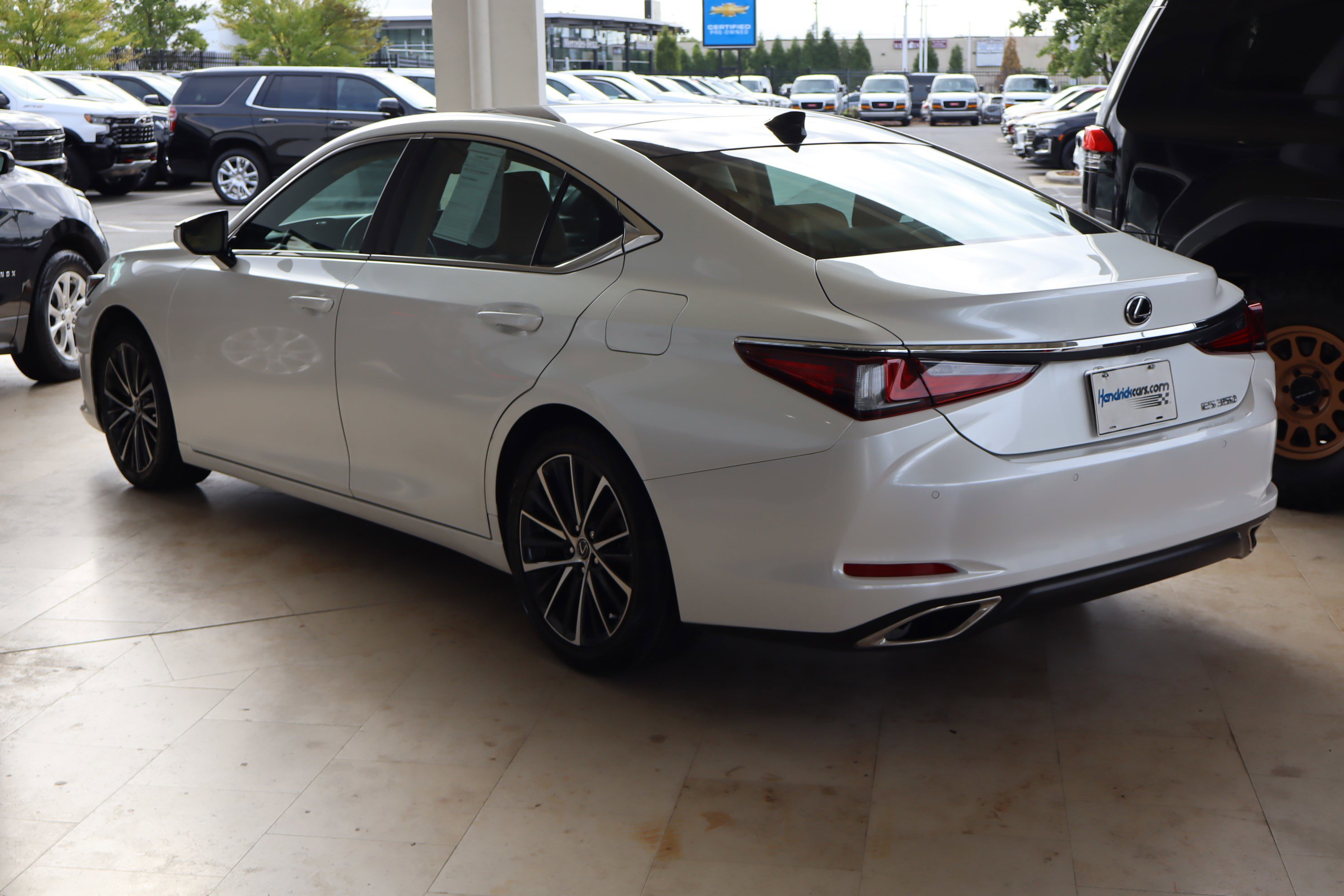 Used 2022 Lexus ES 350 w/ Premium Package image 6