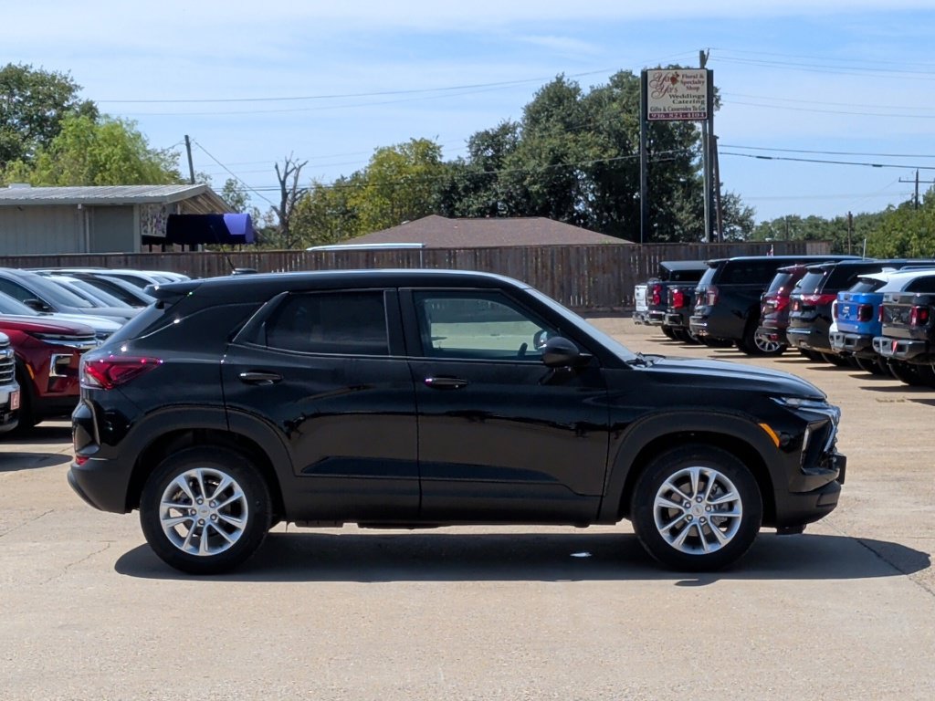 New 2026 Chevrolet TrailBlazer LS w/ LS Convenience Package FWD image 9