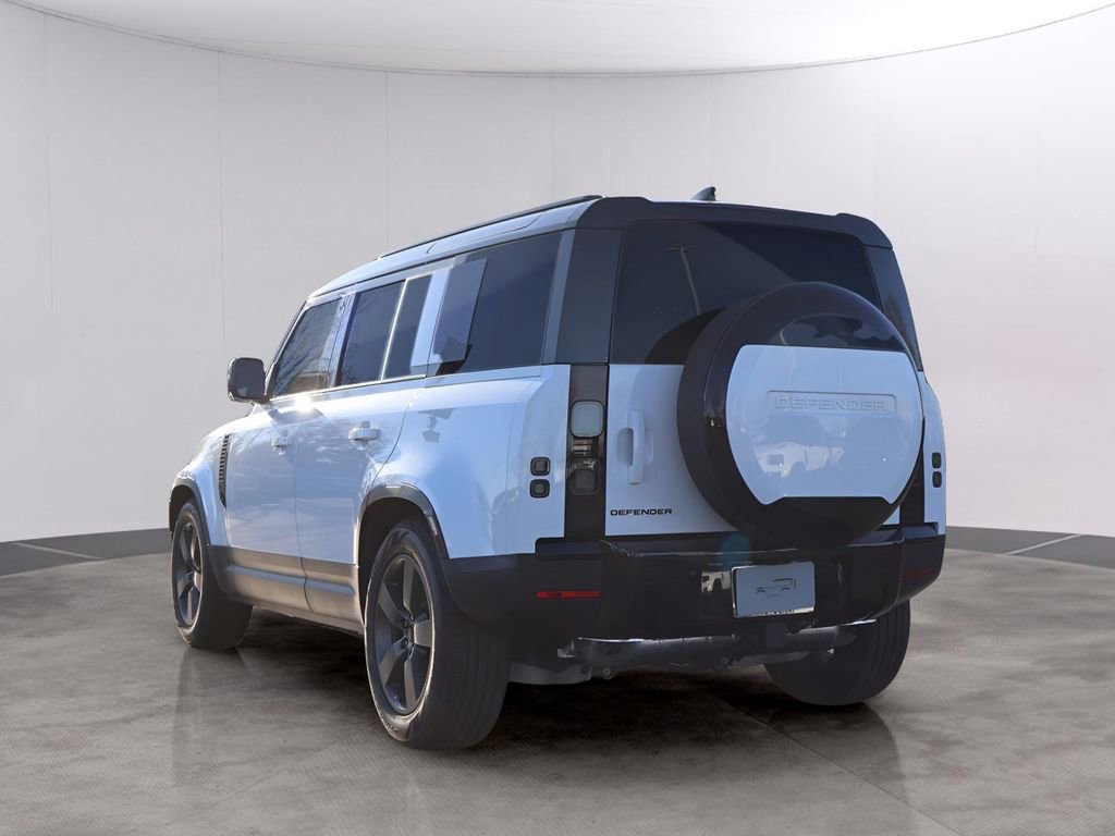 New 2026 Land Rover Defender 110 S image 7