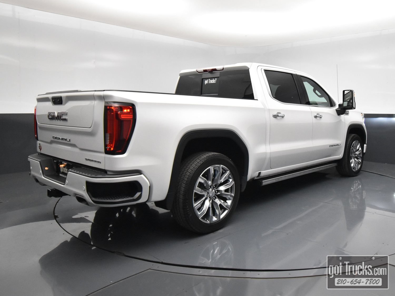 Used 2024 GMC Sierra 1500 Denali w/ Denali Reserve Package AWD/4WD image 50