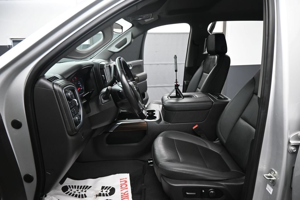 Used 2021 Chevrolet Silverado 1500 LT Trail Boss w/ Convenience Package II AWD/4WD image 6