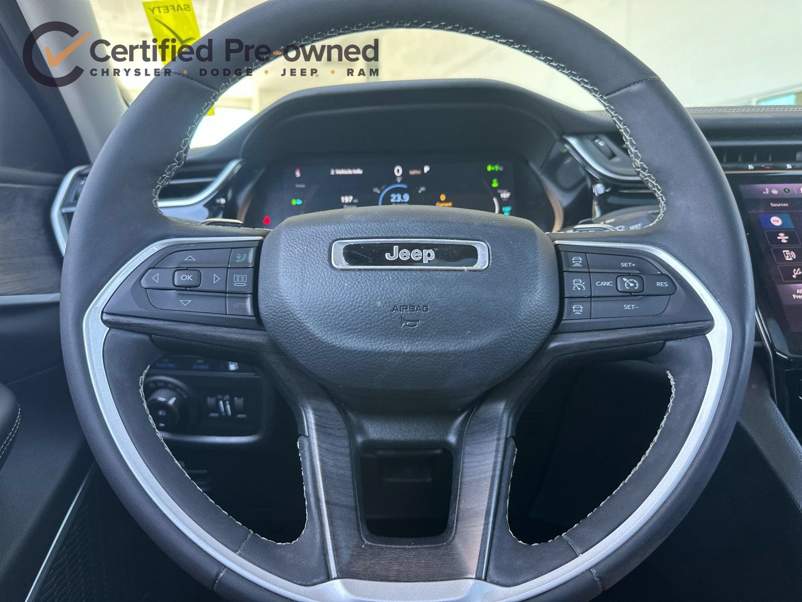 Used 2022 Jeep Grand Cherokee Limited 4xe AWD/4WD image 23