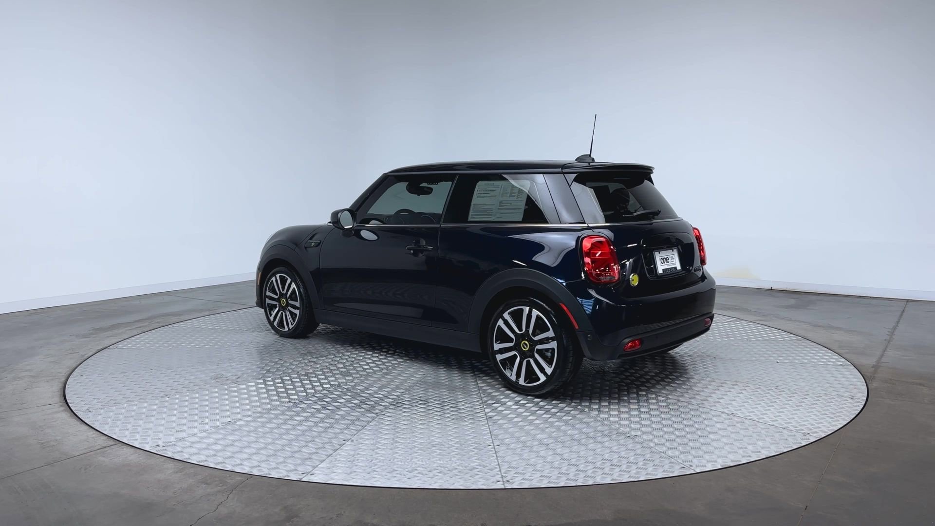 Certified 2024 MINI Cooper SE FWD image 6