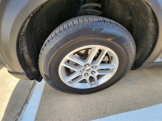 Used 2025 Ford Explorer Active w/ Active Comfort Package RWD image 9