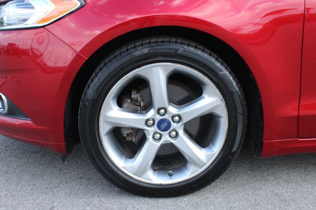 Used 2015 Ford Fusion SE FWD image 35
