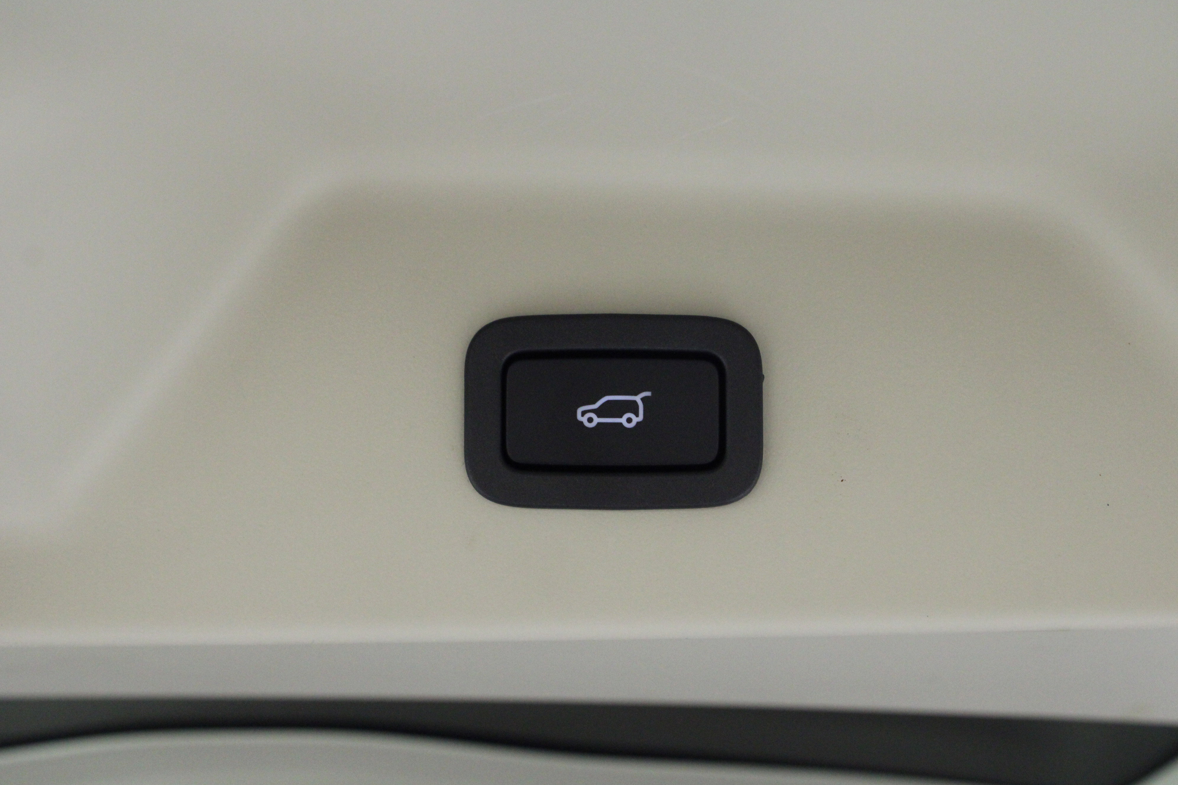 Used 2019 Land Rover Range Rover HSE image 12