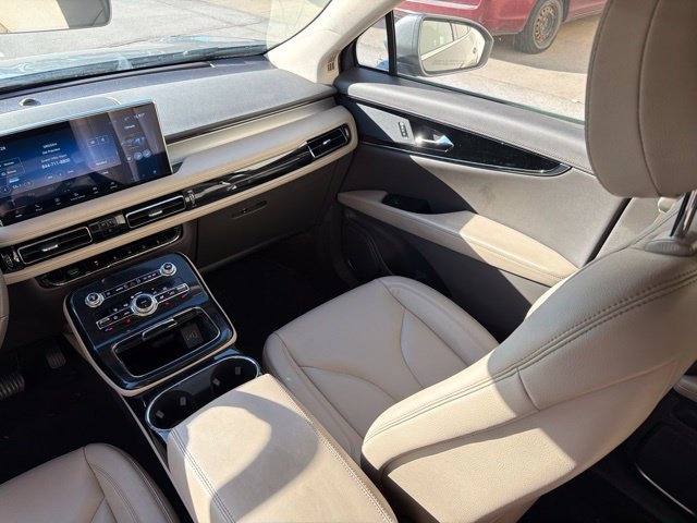 Certified 2023 Lincoln Nautilus FWD w/ Premium Package image 19