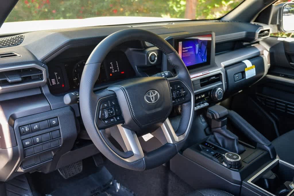 New 2025 Toyota 4Runner SR5 AWD/4WD image 30