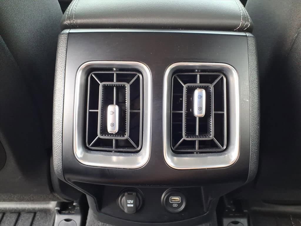 Used 2023 Kia Sorento LX FWD image 29