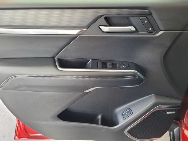 Used 2026 GMC Acadia Elevation FWD image 18