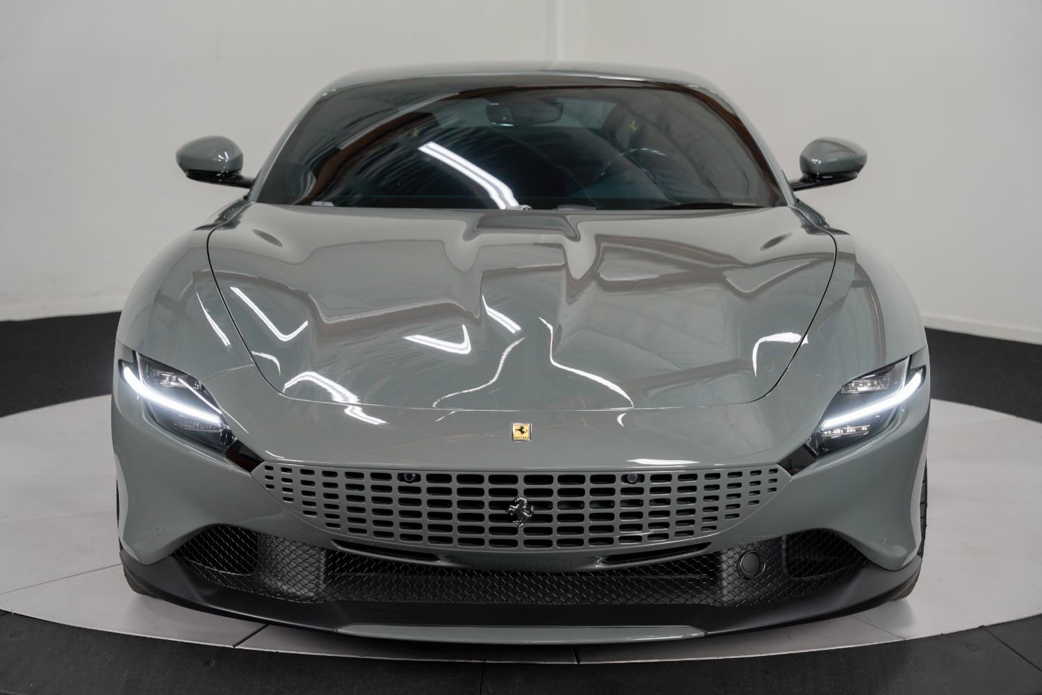 Used 2022 Ferrari Roma image 10