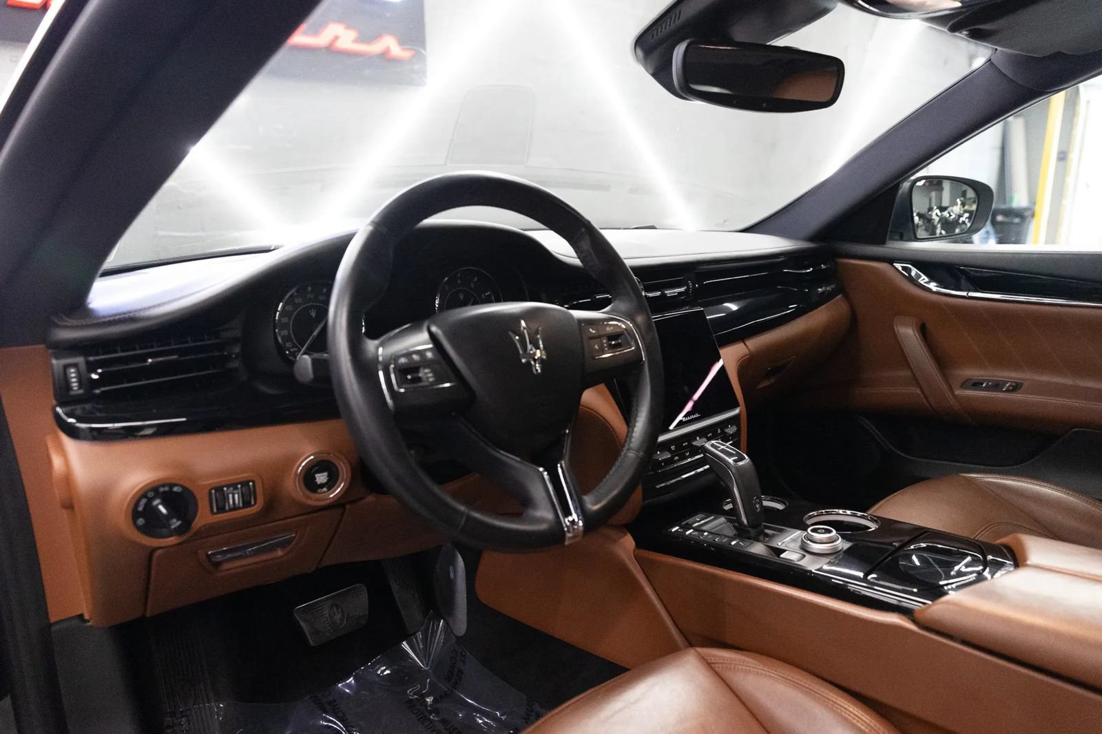Used 2021 Maserati Quattroporte S RWD image 23