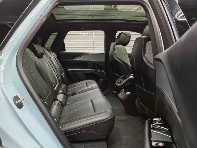 Used 2024 Cadillac Lyriq Tech w/ Driver Assist Package AWD/4WD image 16