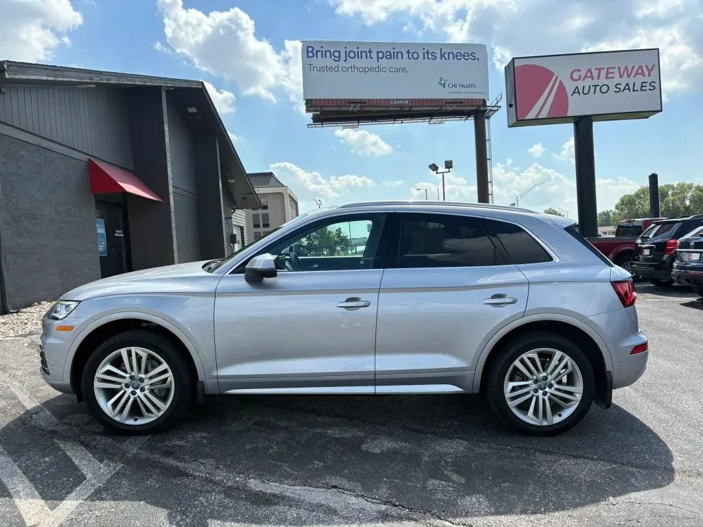 Used 2018 Audi Q5 2.0T Premium Plus w/ Premium Plus Package AWD/4WD image 2
