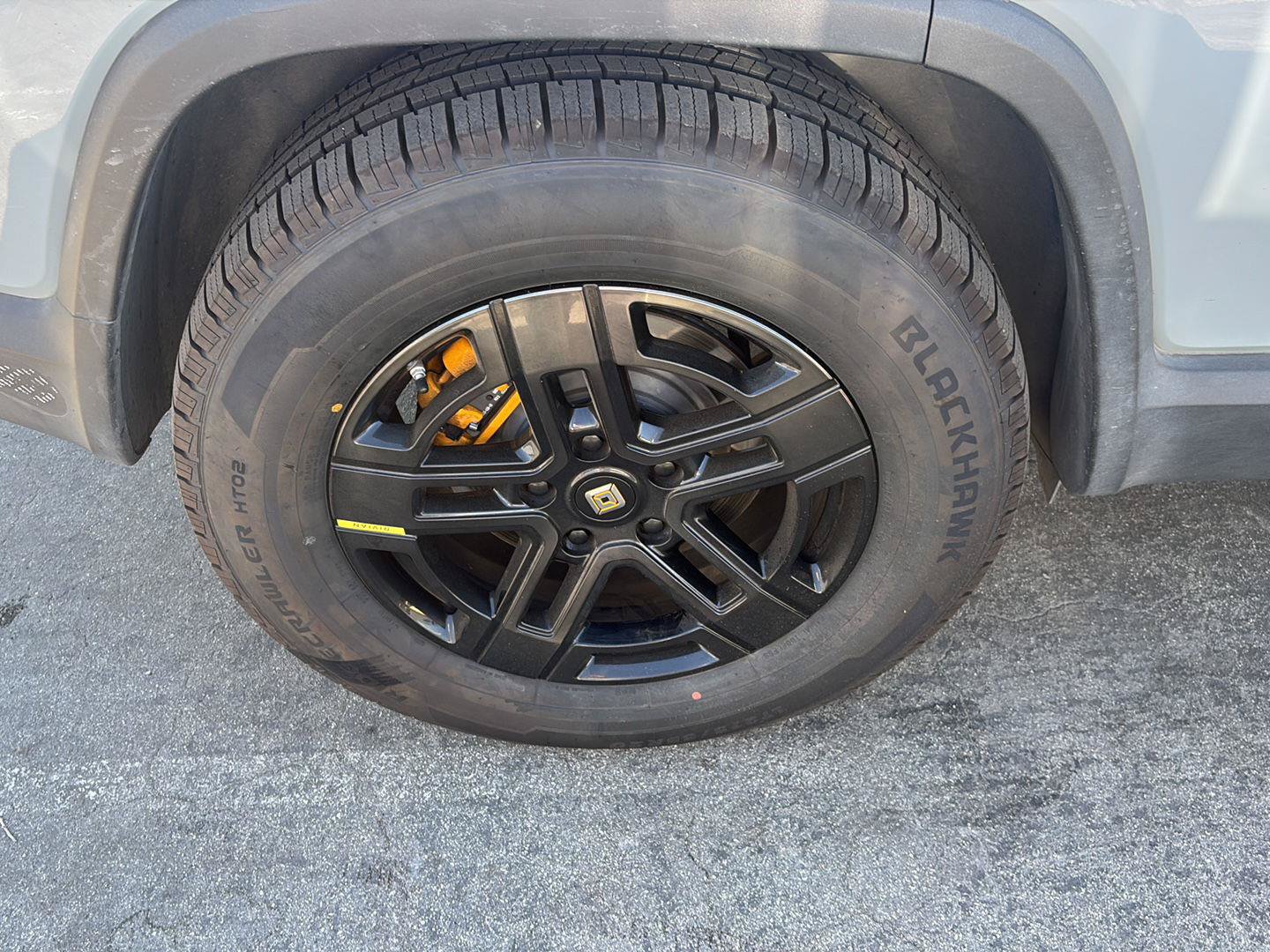 Used 2022 Rivian R1S Launch Edition AWD/4WD image 8