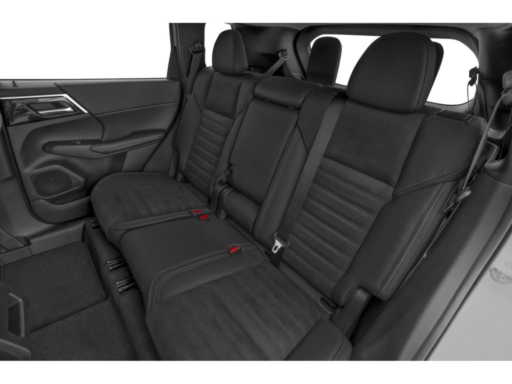 Used 2024 Mitsubishi Outlander AWD image 8