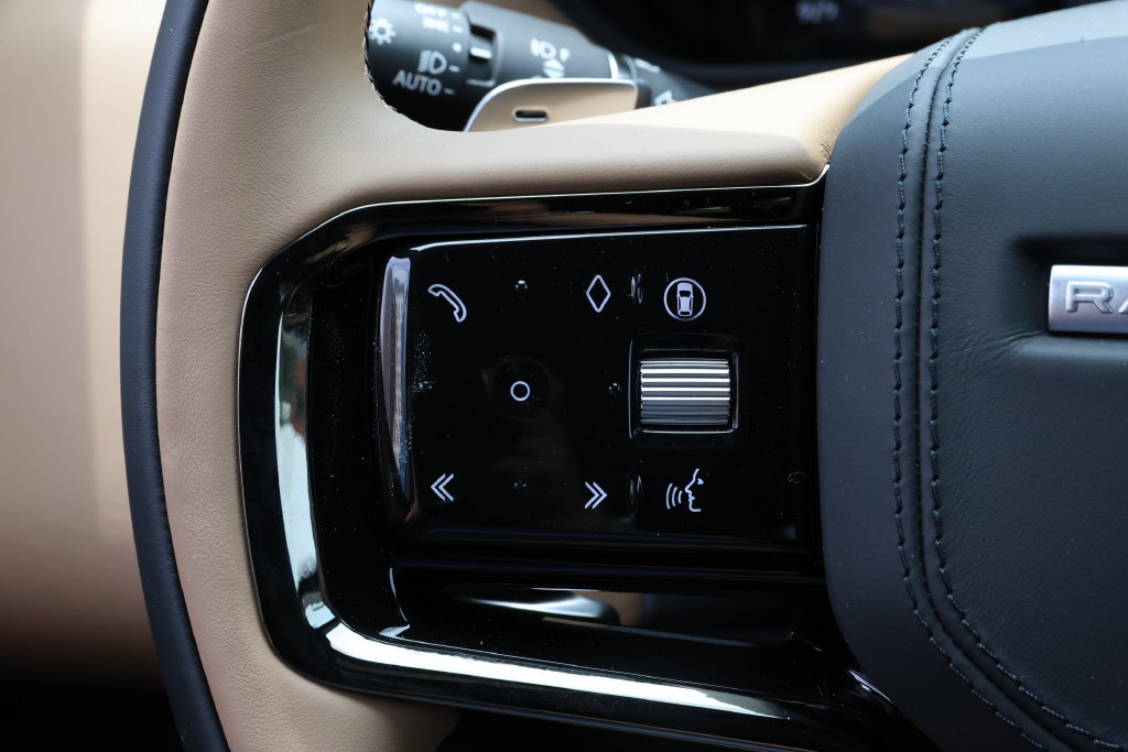 New 2026 Land Rover Range Rover Velar Autobiography AWD/4WD image 13