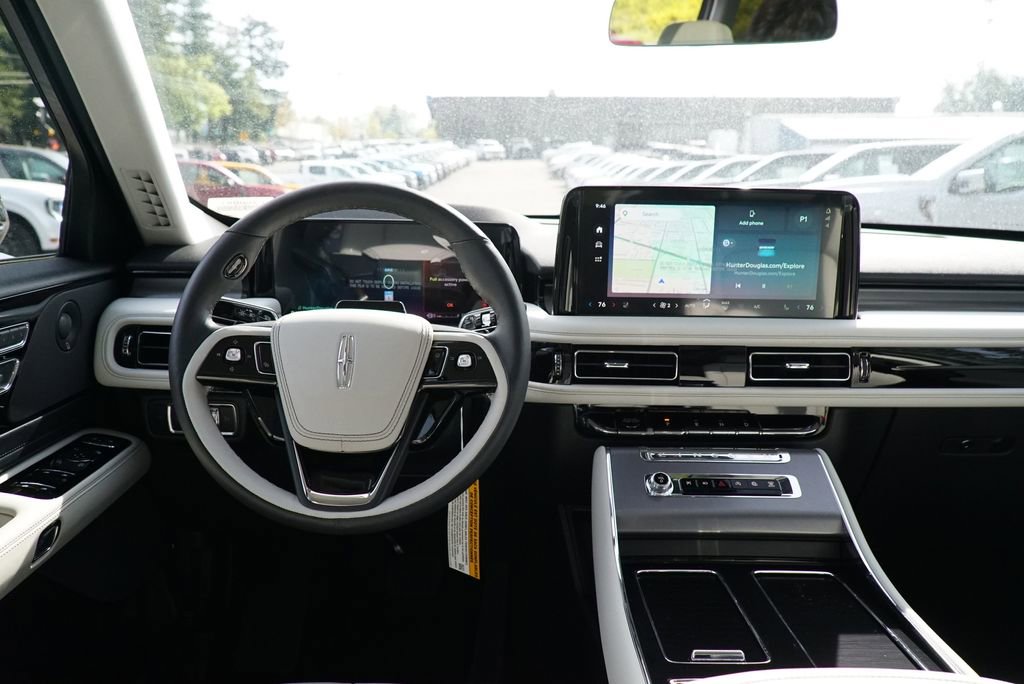 New 2026 Lincoln Aviator AWD image 10