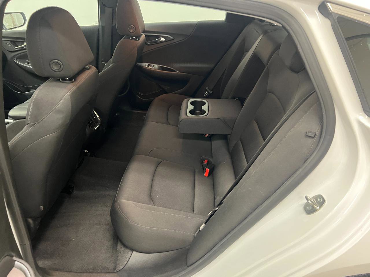 Used 2023 Chevrolet Malibu LT FWD image 24