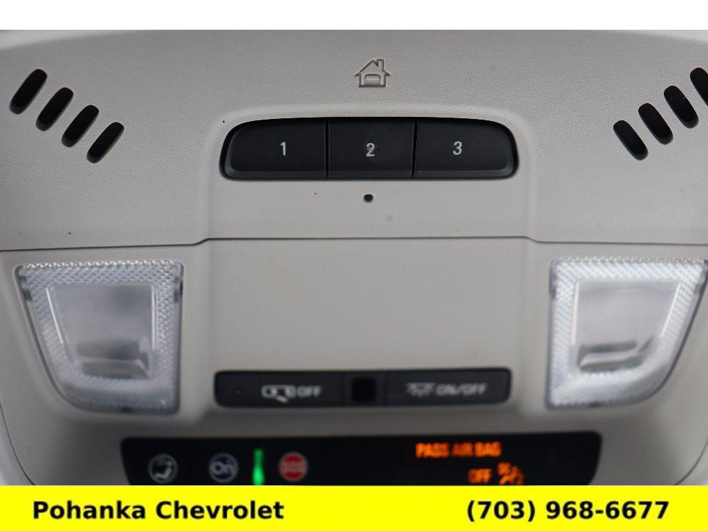 Used 2021 Chevrolet Traverse LT image 20