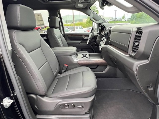 New 2025 GMC Sierra 2500 SLT w/ SLT Premium Package image 19