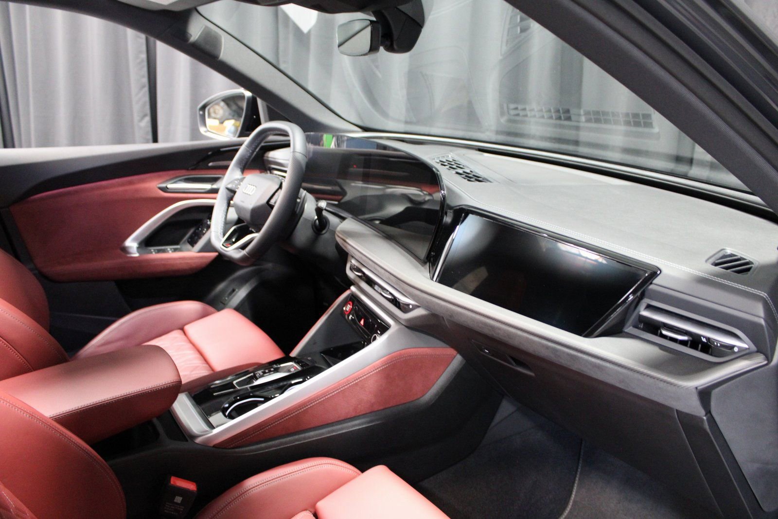 Used 2025 Audi SQ5 Prestige image 28