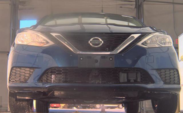 Used 2019 Nissan Sentra SV image 2