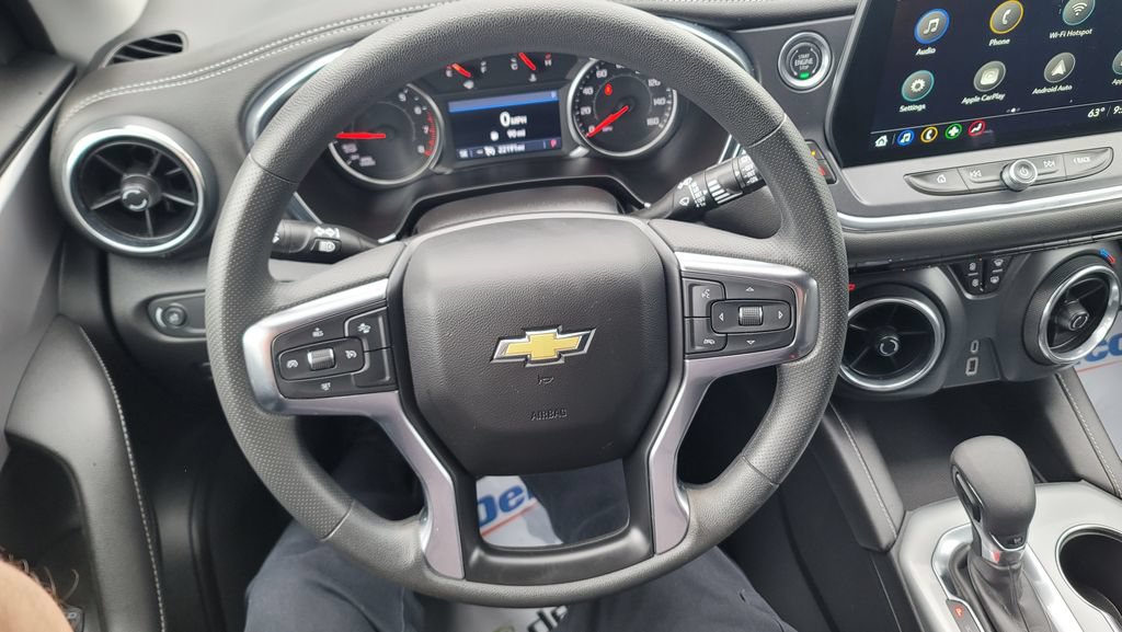 Used 2025 Chevrolet Blazer LT AWD/4WD image 20