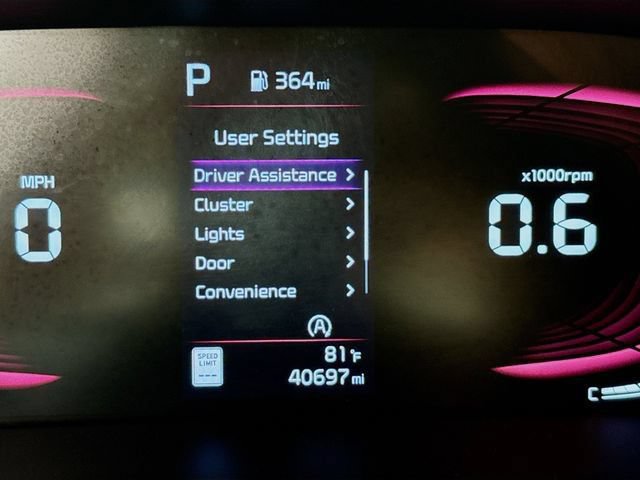 Used 2023 Kia Soul LX w/ LX Technology Package FWD image 11