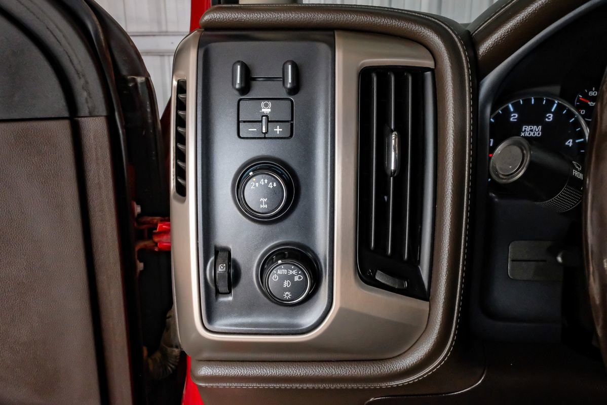 Used 2019 GMC Sierra 3500 Denali w/ Duramax Plus Package AWD/4WD image 23