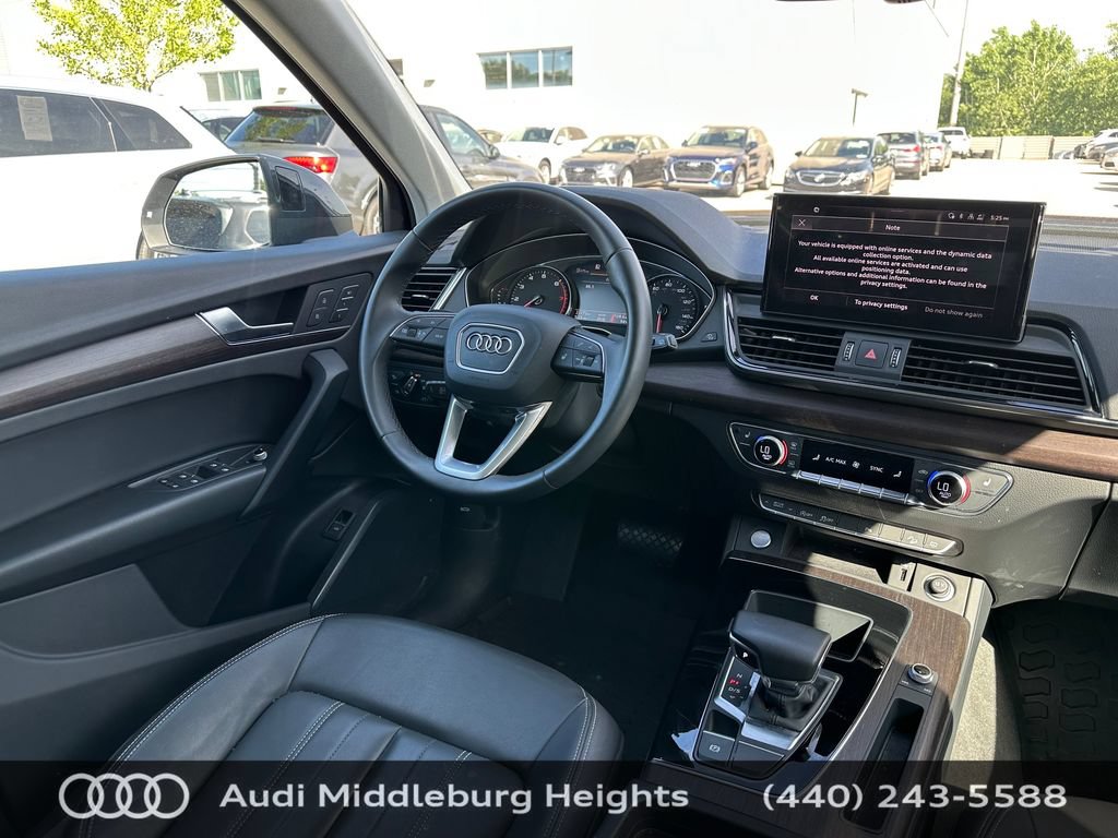 Used 2023 Audi Q5 2.0T Premium w/ Convenience Package AWD/4WD image 25