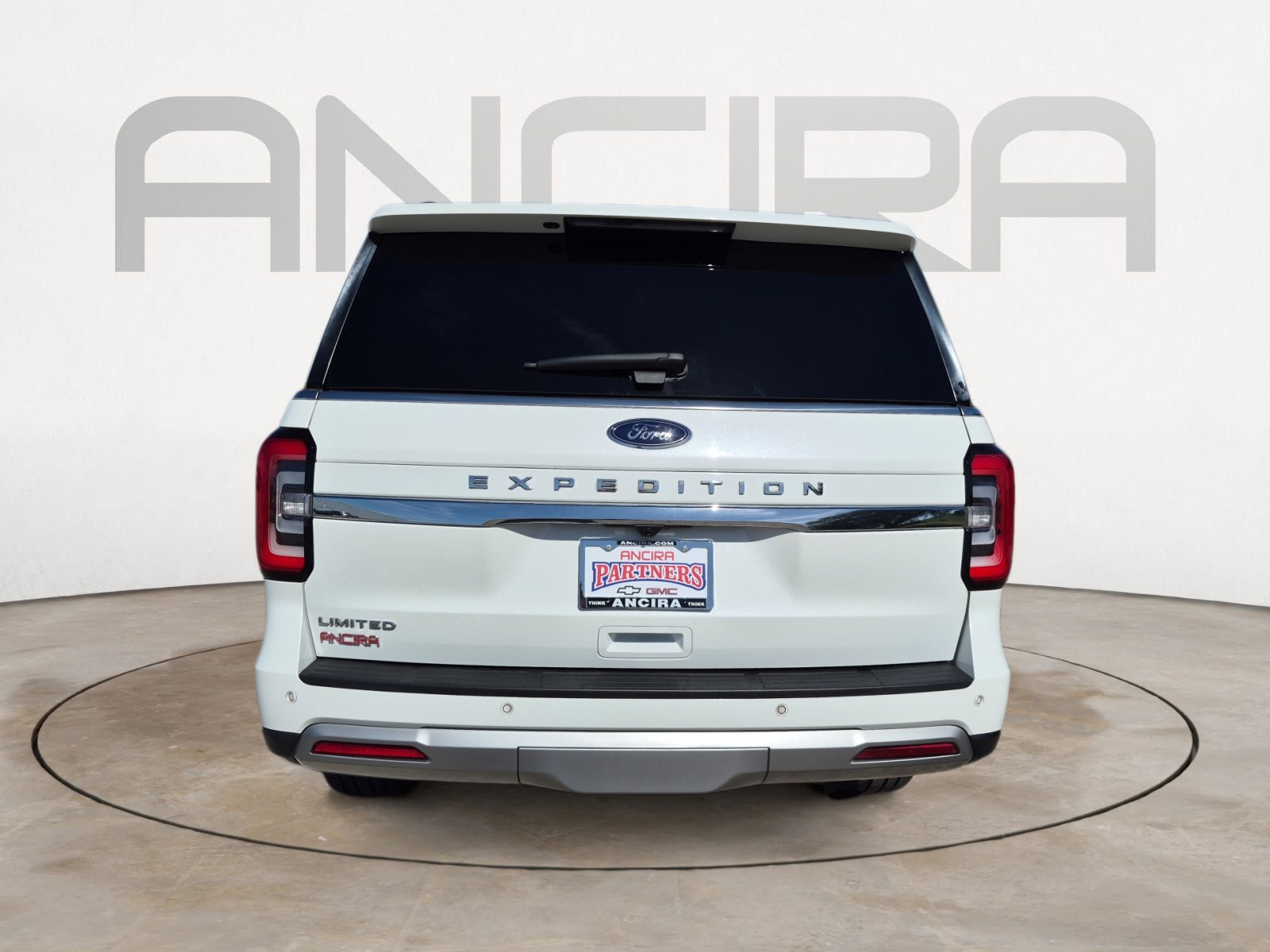 Used 2024 Ford Expedition Limited image 9
