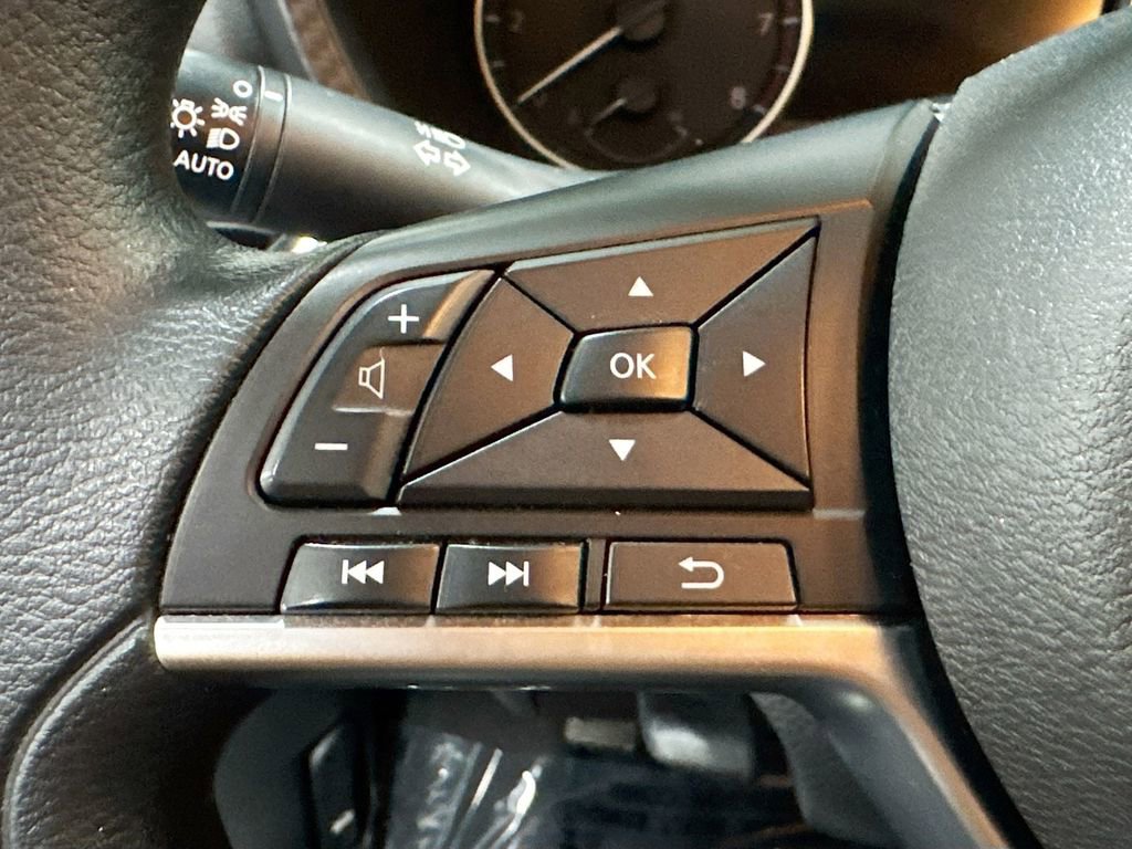 Used 2023 Nissan Sentra SV image 8