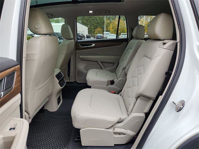 Certified 2025 Volkswagen Atlas SE w/ Panoramic Sunroof Package image 10