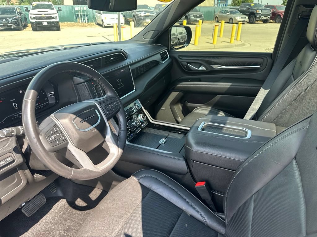 Used 2022 GMC Yukon Denali AWD/4WD image 15