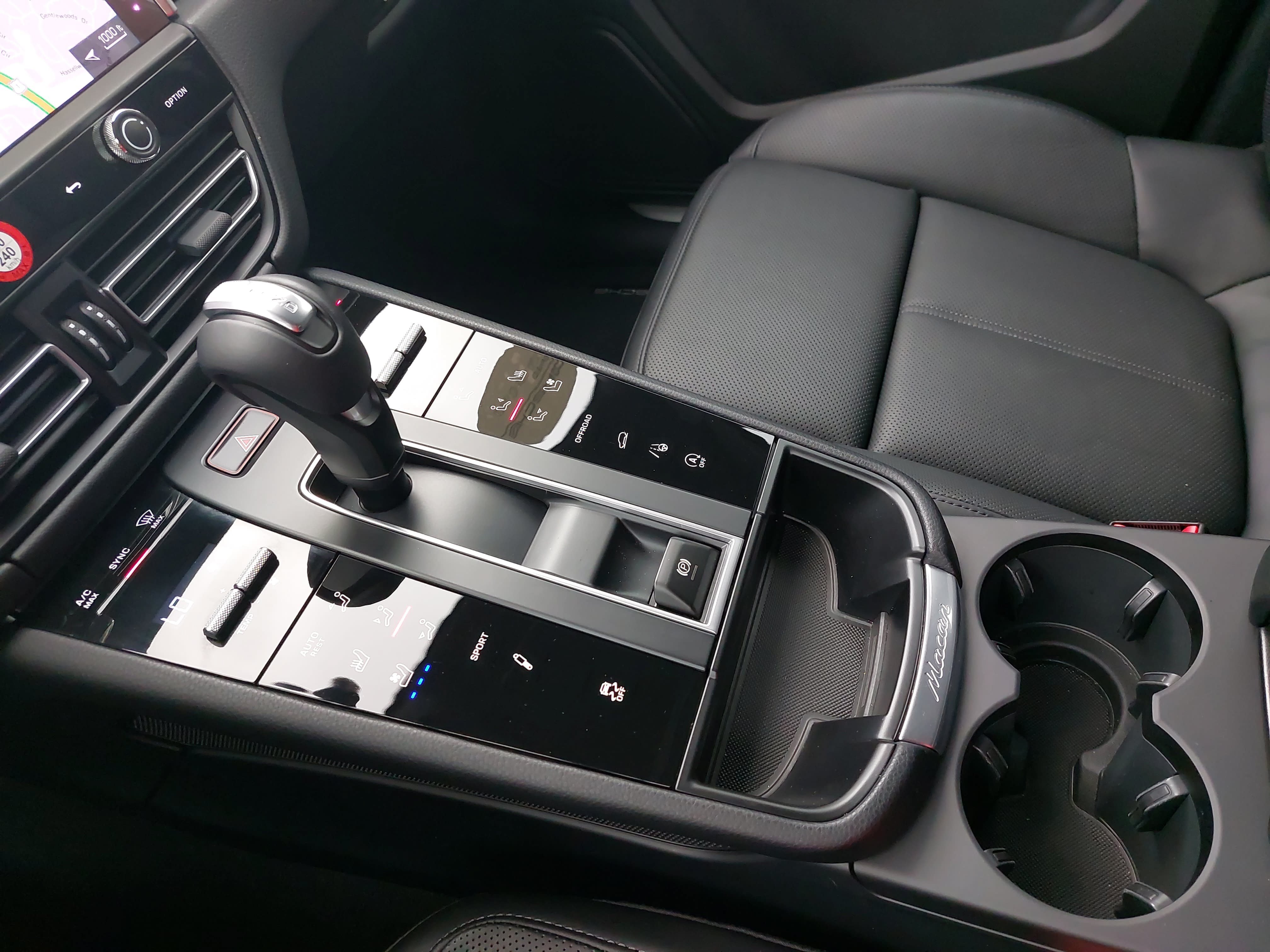 Certified 2026 Porsche Macan S AWD/4WD image 27